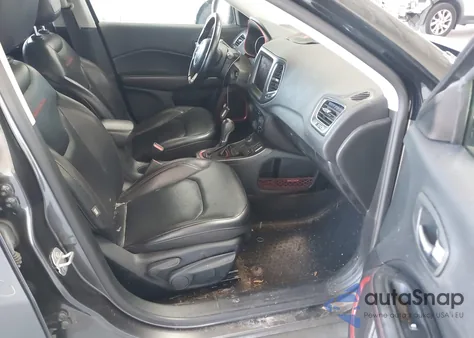 2018 Jeep Compass Trailhawk 4X4 z USA, uszkodzony, nr VIN 3C4NJDDB8JT263993